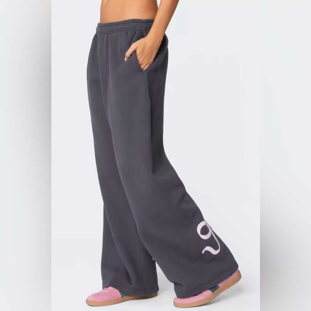 Worn once! Edikted sweatpants